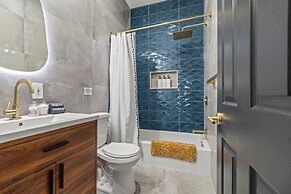 Old City 2 BR  Near Historic Sites