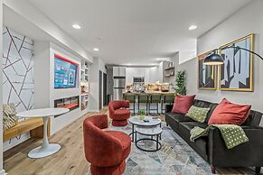 Old City 2 BR  Near Historic Sites