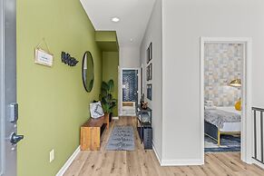 Old City 2 BR  Near Historic Sites