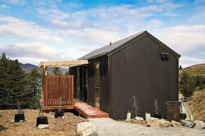 The Huts at Lakes Edge