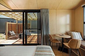 The Huts at Lakes Edge