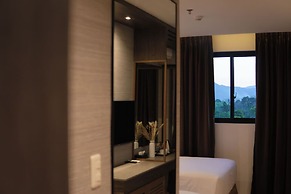 Adelina Hotel and Suites