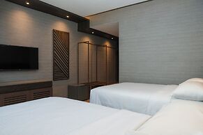 Adelina Hotel and Suites