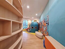 Hillside Apartment In Sunset Town