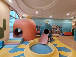 Hillside Apartment In Sunset Town