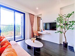 Hillside Apartment In Sunset Town