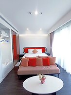 Hillside Apartment In Sunset Town