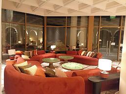 Hillside Apartment In Sunset Town