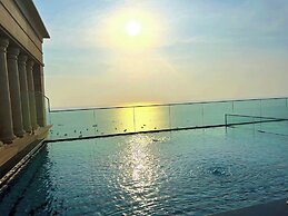 2 Bedrooms Apartment In Sunset Town