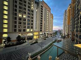 2 Bedrooms Apartment In Sunset Town