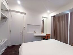 2 Bedrooms Apartment In Sunset Town