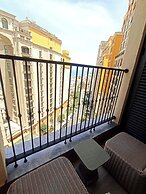 2 Bedrooms Apartment In Sunset Town