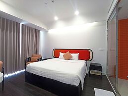 2 Bedrooms Apartment In Sunset Town