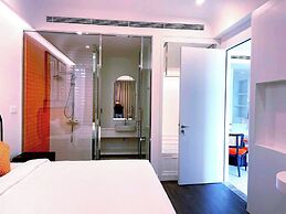 2 Bedrooms Apartment In Sunset Town