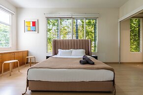 38Pax Flame of the Forest Retreat Villa KL by Verano