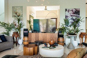 38Pax Flame of the Forest Retreat Villa KL by Verano