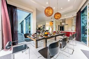 38Pax Flame of the Forest Retreat Villa KL by Verano