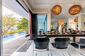 38Pax Flame of the Forest Retreat Villa KL by Verano