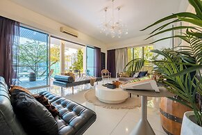 38Pax Flame of the Forest Retreat Villa KL by Verano