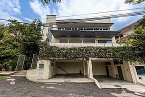 38Pax Flame of the Forest Retreat Villa KL by Verano