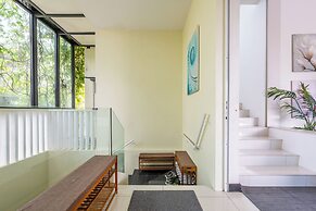 38Pax Flame of the Forest Retreat Villa KL by Verano