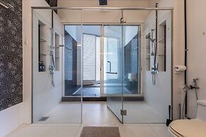 38Pax Flame of the Forest Retreat Villa KL by Verano