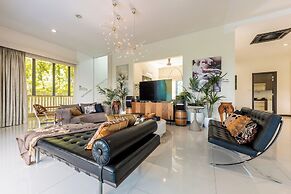 38Pax Flame of the Forest Retreat Villa KL by Verano