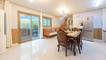 Namhae Elsia Pet Pool Villa Pension