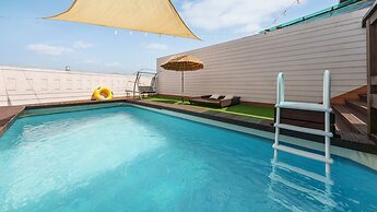 Namhae Elsia Pet Pool Villa Pension