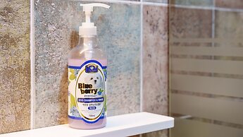 Namhae Elsia Pet Pool Villa Pension