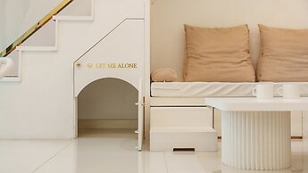 Namhae Elsia Pet Pool Villa Pension