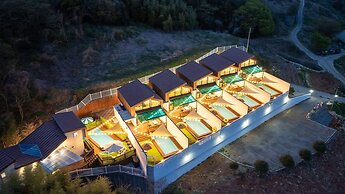 Namhae Elsia Pet Pool Villa Pension