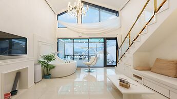 Namhae Elsia Pet Pool Villa Pension