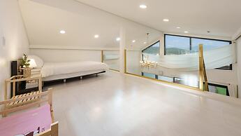 Namhae Elsia Pet Pool Villa Pension