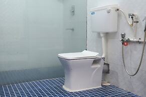 Sam's Outhouse Stay
