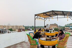 The Hosteller Agra