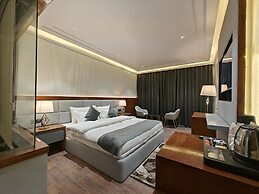 The Mirage A Luxury Boutique Hotel