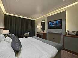 The Mirage A Luxury Boutique Hotel