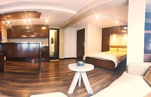 Quays Himalayan Hotel & Apartments