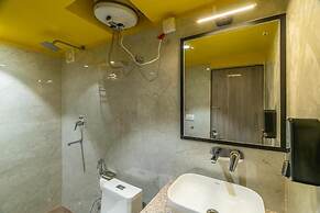 The Hosteller Rishikesh, Ganges