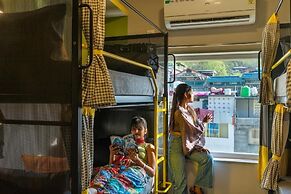 The Hosteller Rishikesh, Ganges