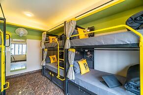 The Hosteller Rishikesh, Ganges