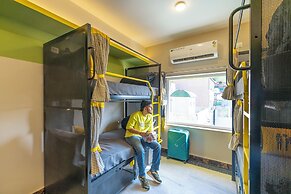 The Hosteller Rishikesh, Ganges