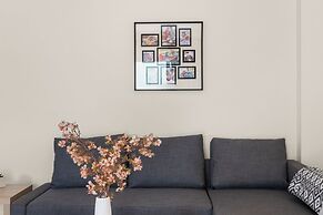 Nikiana Beach Modern Apartment