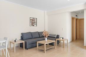 Nikiana Beach Modern Apartment