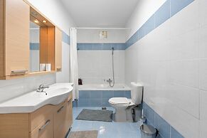 Nikiana Beach Modern Apartment