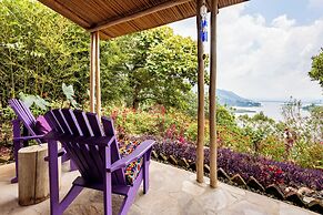 Chameleon Hill Forest Lodge