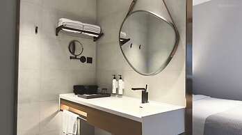 Linfen Wanda Yuehua Hotel