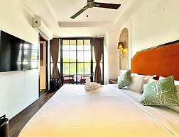 White Pearl Colaba