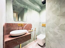 White Pearl Colaba